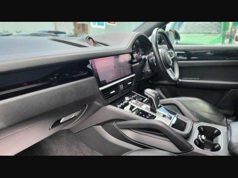 Porsche Cayenne V6 12