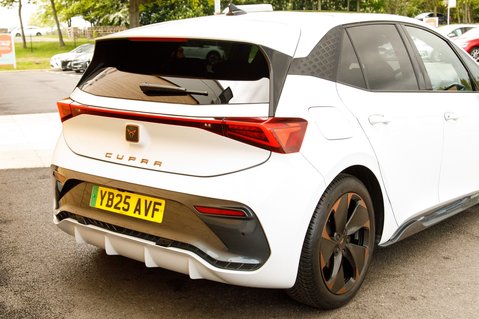 Cupra Born V2 9