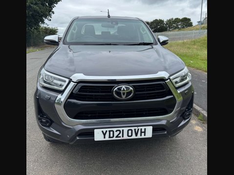 Toyota Hilux 2.4 HI-Luxury Invincible D-4D 4WD Double Cab Auto 4WD 5dr 2