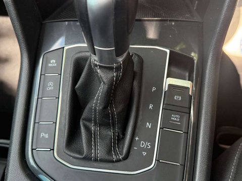 Volkswagen Tiguan 2.0 Tiguan R-Line TDI Semi-Auto 5dr 41