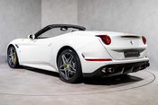 Ferrari California T. MAGNERIDE SUSPENSION. BESPOKE INTERIOR. TWO-TONE BODYWORK. CARPLAY. 6