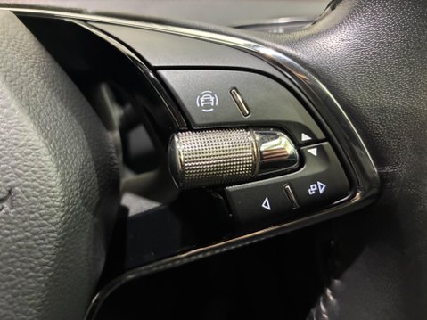 Skoda Enyaq iV 62kWh 60 Nav Suite Auto 5dr 31
