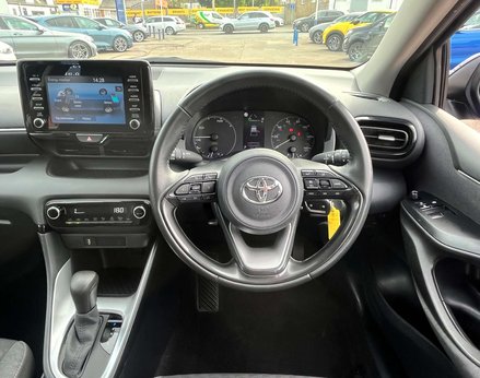 Toyota Yaris 1.5 Yaris Icon HEV CVT 5dr 19