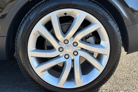 Land Rover Discovery D300 HSE Mhev Panel Van - Full LR Service History 31