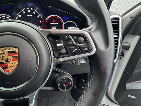 Porsche Cayenne V6 PLATINUM EDITION 72