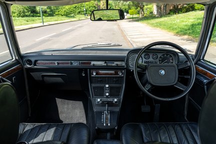 BMW E3 3.3L 15