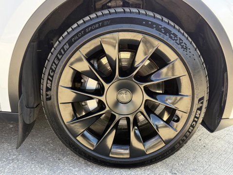 Tesla Model Y (Dual Motor) Long Range SUV 5dr Electric Auto 4WDE (384 bhp) 14