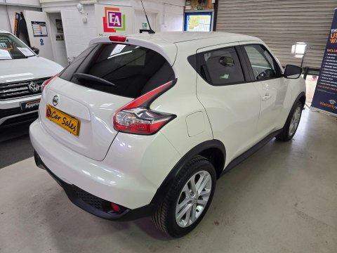 Nissan Juke 1.2 DIG-T N-Connecta Euro 6 (s/s) 5dr 2