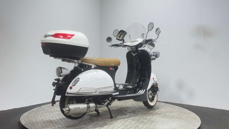Lexmoto Milano 2020 2K GOOD RUNNING PROJECT SCOOTER 125CC LEARNER BIKE 2