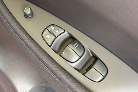 Nissan LEAF 39kWh Acenta Hatchback 5dr Electric Auto (150 ps) 47