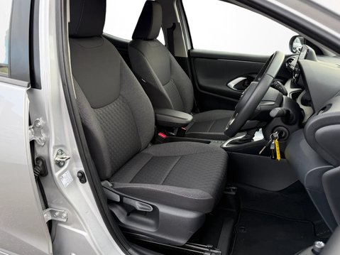 Toyota Yaris 1.5 Hybrid Icon 5dr CVT 18