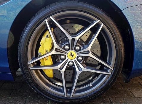 Ferrari California T 18