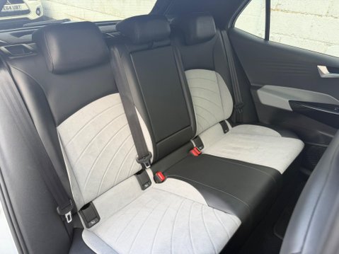 Volkswagen ID.3 Pro Performance 58kWh Family Auto 5dr 63