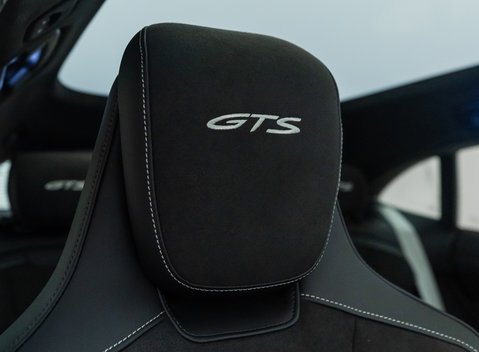 Porsche Taycan GTS SPORT TURISMO 17