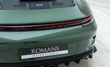 Porsche 911 GT3 TOURING (992) 33