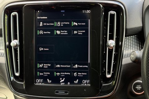 Volvo XC40 D4 R-DESIGN PRO AWD 37