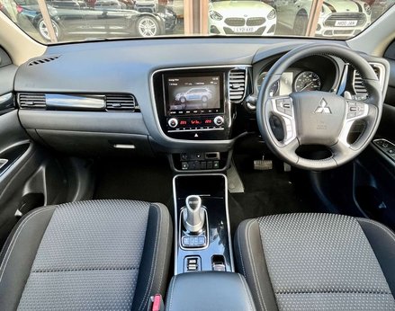 Mitsubishi Outlander 2.4 Outlander Design PHEV CVT 4WD 5dr 2