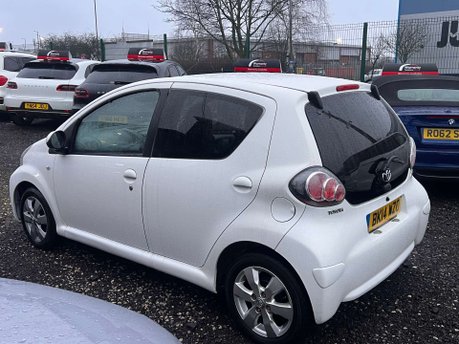 Toyota Aygo 1.0 Aygo Move with Style VVT-i 5dr 4