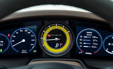 Porsche 911 (992) Turbo S Cabriolet 18