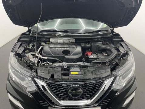 Nissan Qashqai 1.5 dCi N-Connecta Euro 6 (s/s) 5dr 28