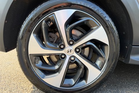 Hyundai TUCSON CRDI PREMIUM SE - 2 OWNERS - 10 HYUNDAI SERVICES  64