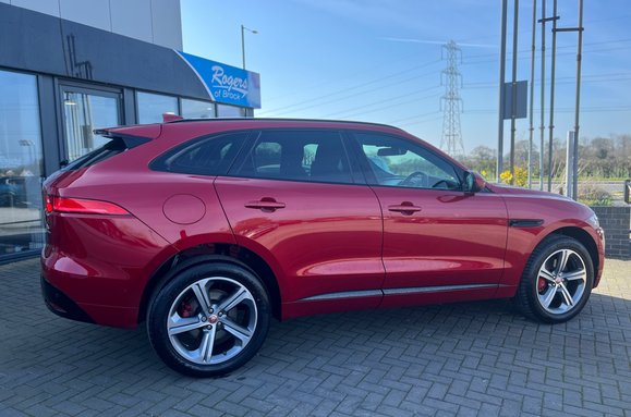 Jaguar F-Pace 3.0 V6 D300S AWD AUTO 10