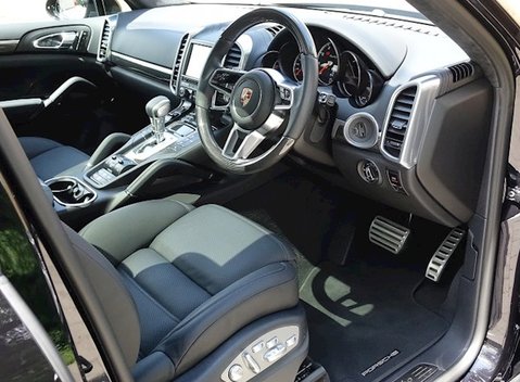 Porsche Cayenne Turbo 17