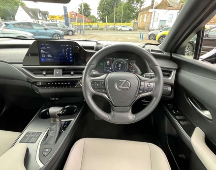 Lexus Ux 2.0 UX 250H F Sport Design 4x2 CVT 5dr 19