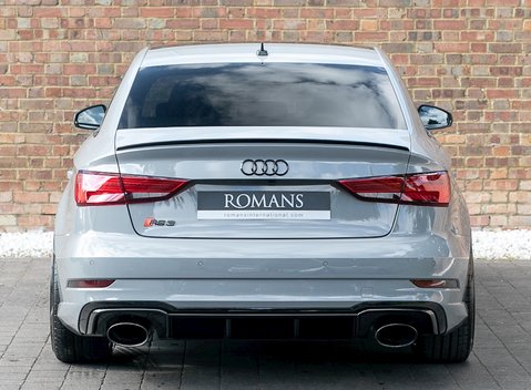Audi RS3 Saloon 5