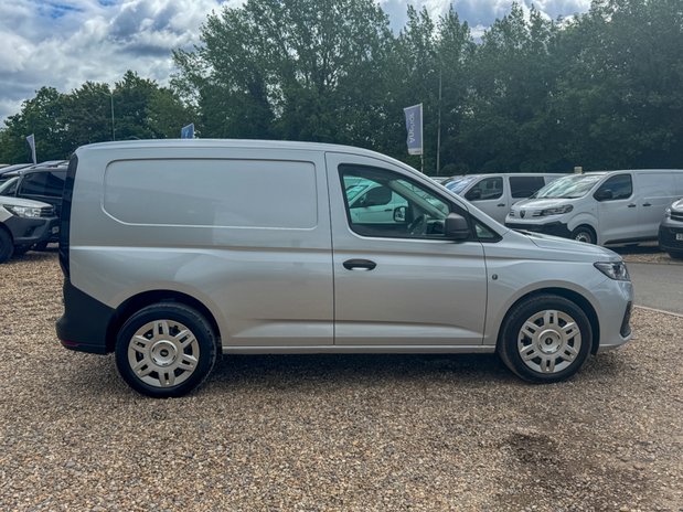 Ford Transit Connect SWB L1H1 [SOLD CR] Low Roof Trend 220 Air Con Nav Sensors EURO 6 5