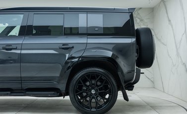 Land Rover Defender 110 V8 P525 Urban 41