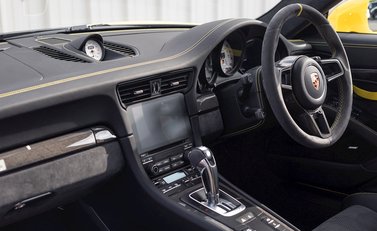 Porsche 911 (991.2) GT3 RS Weissach 17