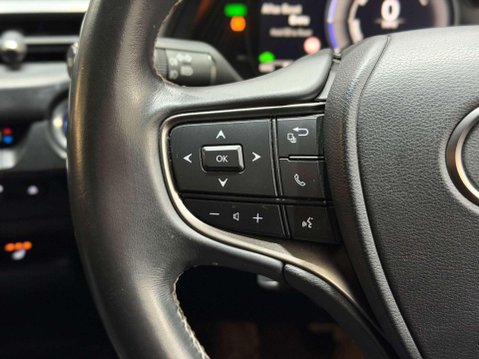 Lexus Ux 2.0 250h SUV 5dr Petrol Hybrid E-CVT Euro 6 (s/s) (184 ps) 28