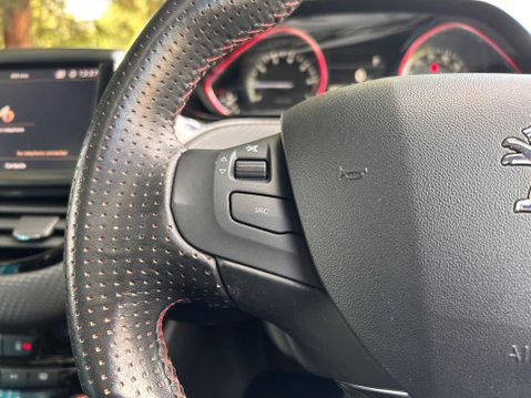 Peugeot 2008 PURETECH S/S GT LINE 34