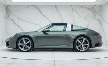 Porsche 911 Targa 4S (992) 13