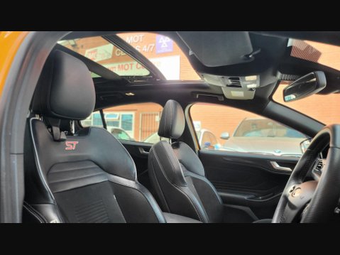 Ford Focus ST 19