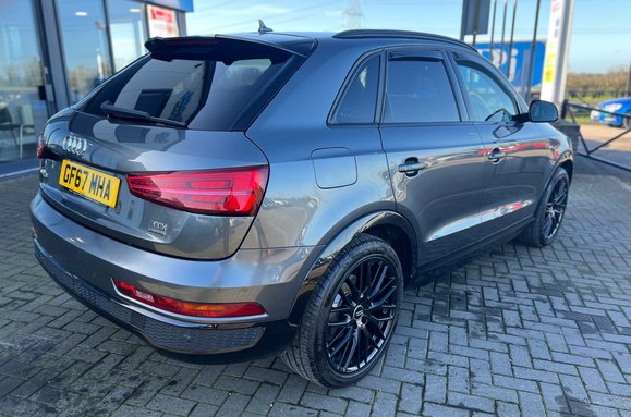 Audi Q3 2.0 TDI QUATTRO BLACK EDITION AUTO 8