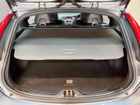 Volvo V60 2.0 D4 R-Design Lux Nav Euro 6 (s/s) 5dr 49