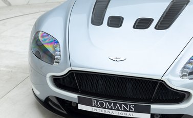 Aston Martin V12 Vantage S 20