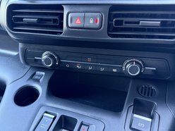 Toyota Proace City 50kWh Icon Short Panel Van 5dr Electric Auto SWB (7kW OBC) (136 ps) 35