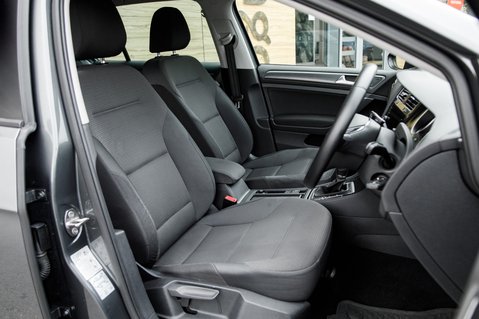 Volkswagen Golf MATCH TSI EVO DSG 27