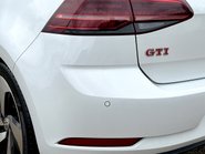 Volkswagen Golf GTI PERFORMANCE TSI DSG 23