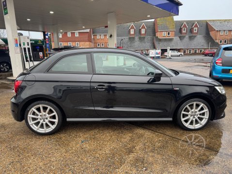 Audi A1 TDI S LINE 3
