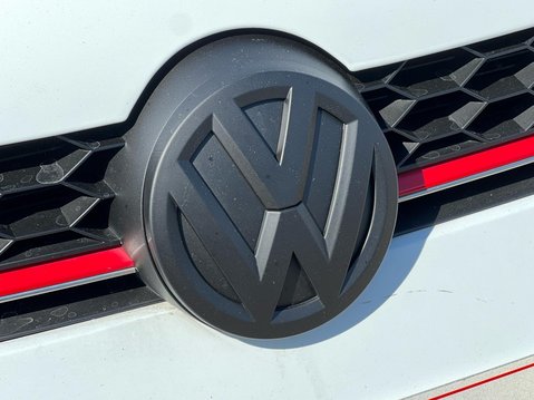 Volkswagen Golf GTI PERFORMANCE DSG 13