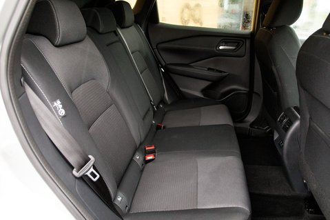 Nissan Qashqai DIG-T N-CONNECTA MHEV 33