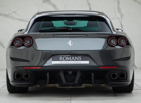 Ferrari GTC4 Lusso V12 5