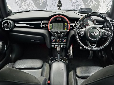 Mini Hatch JOHN COOPER WORKS 16