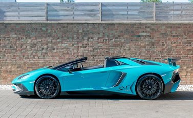 Lamborghini Aventador SV LP750-4 Roadster 2