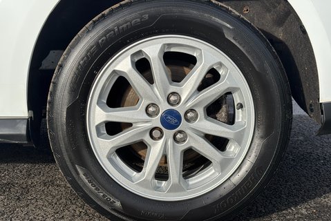 Ford Transit Connect 230 L2 Trend DCIV Automatic 120 ps Tdci - Sat Nav / Air Con / Camera 35