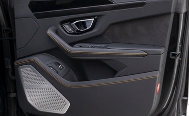 Lamborghini Urus 22